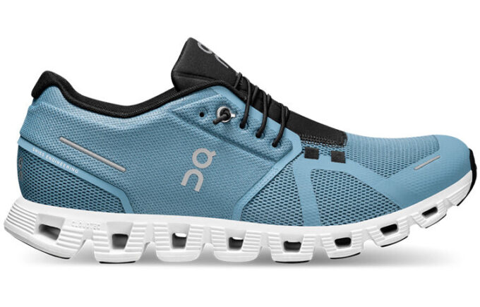 Cloud 5 „Niagara Negru”