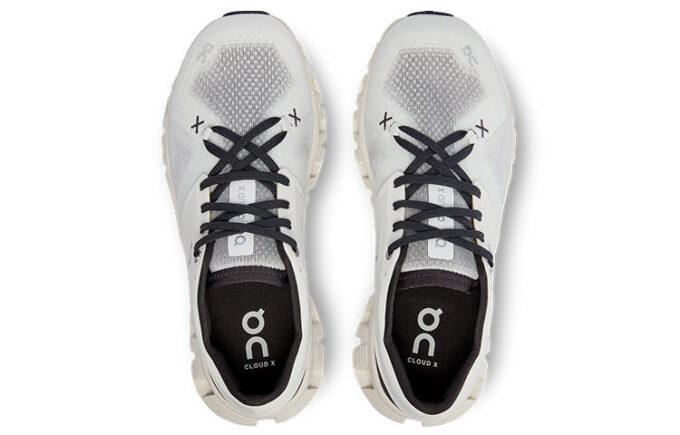 Cloud X 3 „Alb Negru”