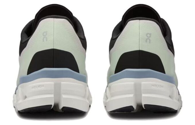 Cloudflow 4 „Gheață Chambray”