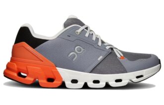 Cloudflyer 4 „Fosil Flacără”