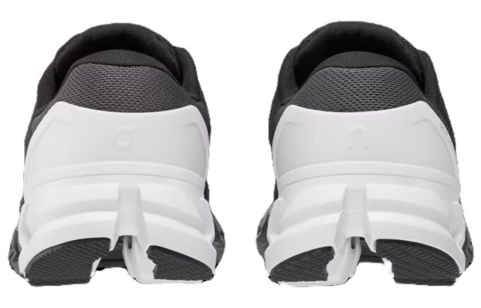 Cloudflyer 4 „Negru Alb”