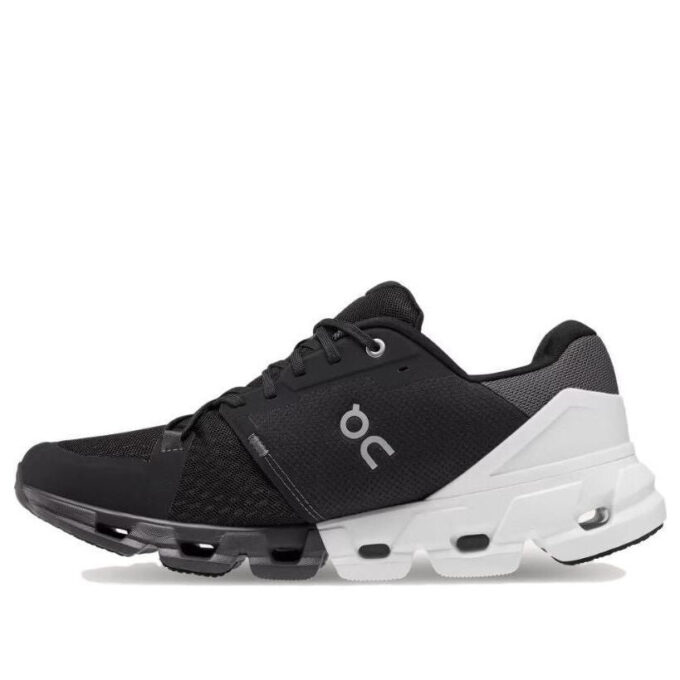 Cloudflyer 4 Wide „Negru Alb”