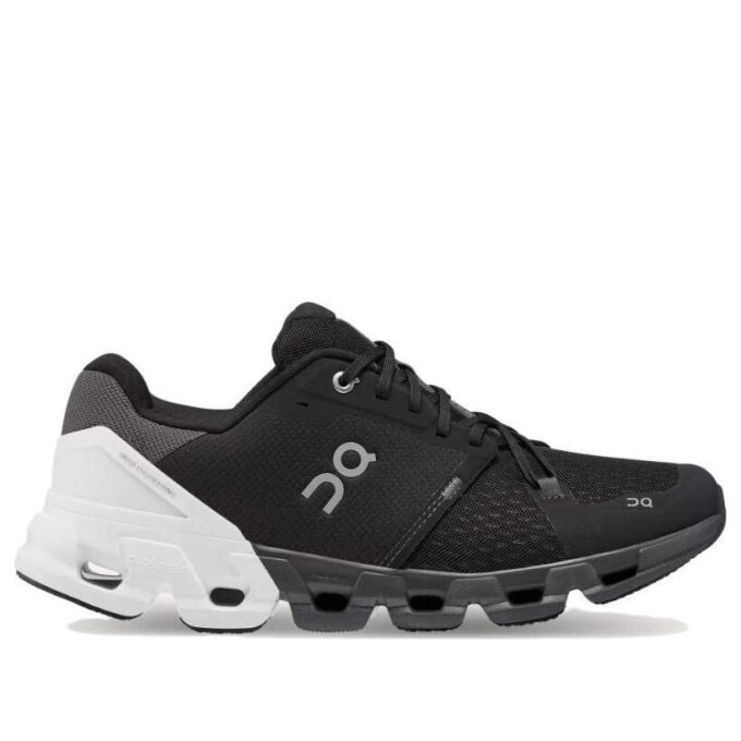 Cloudflyer 4 Wide „Negru Alb”