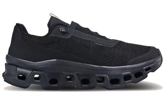 Cloudmonster Sensa „Complet Negru”