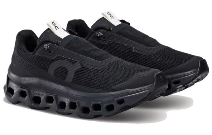 Cloudmonster Sensa „Complet Negru”