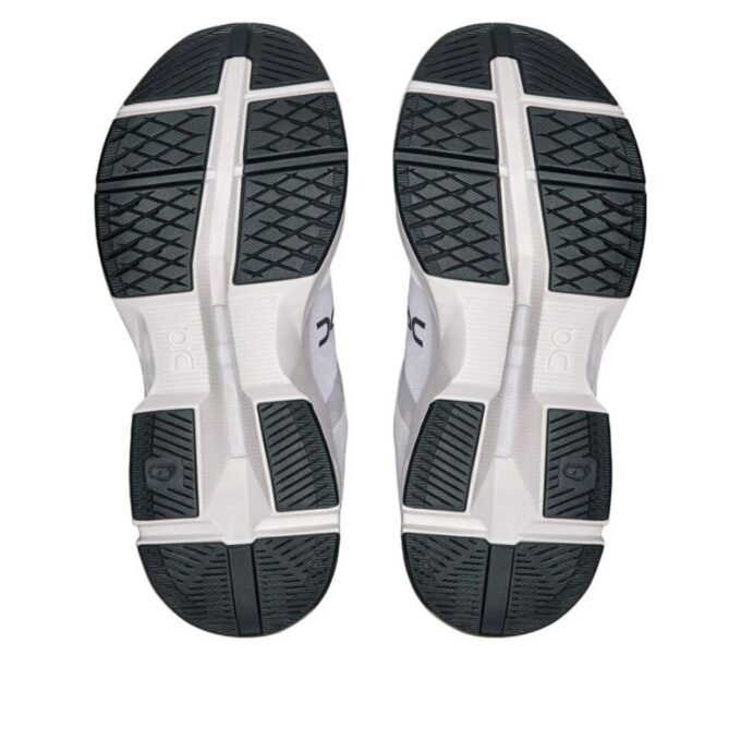 Cloudpulse „Negru Lup”