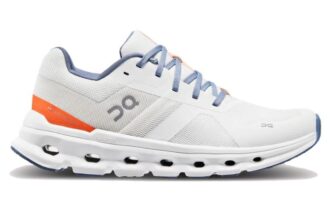 Cloudrunner „Alb Netopit Flacără”