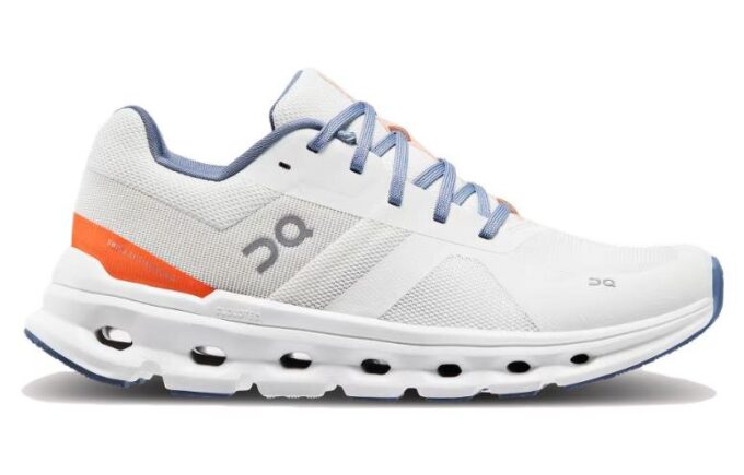 Cloudrunner „Alb Netopit Flacără”