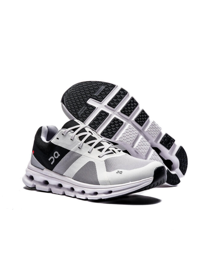 Cloudrunner „Ghețar Negru”