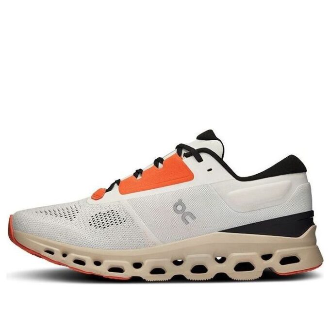 Cloudstratus 3 „Alb Nisip Netopsit”