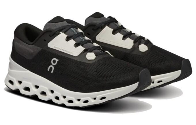 Cloudstratus 3 „Negru Alb” Cloudstratus 3 „Negru Alb”