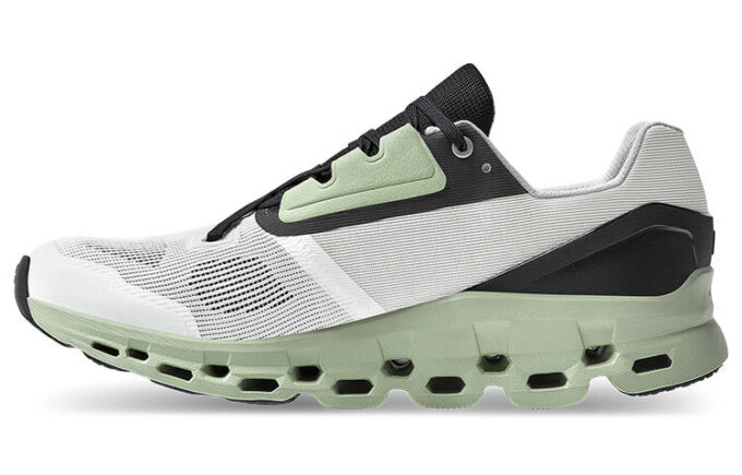 Cloudstratus „Alb Negru Verde”