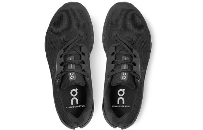 Cloudstratus „Negru”
