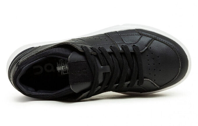 Clubhouse x The Roger „Negru Alb”