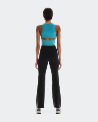 Damă Studio Open Back Crop