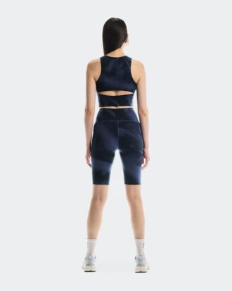 Damă Studio Open Back Crop