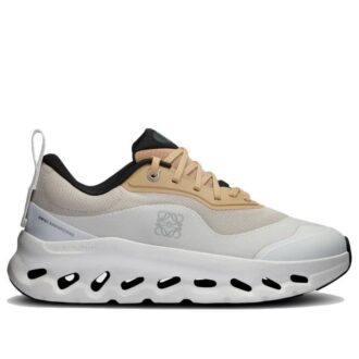 On Running x LOEWE Cloudtilt 2 „Alb Bej”