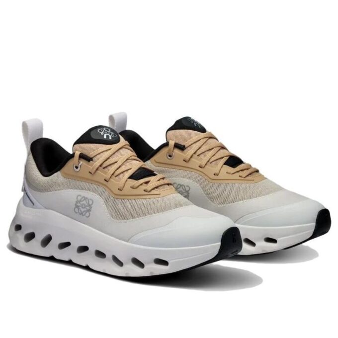 On Running x LOEWE Cloudtilt 2 „Alb Bej”
