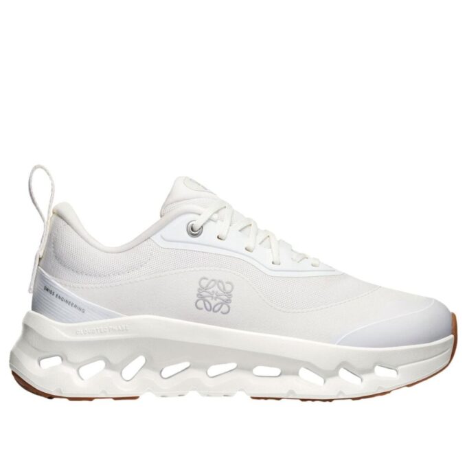 On Running x LOEWE Cloudtilt 2 „Alb Total” On Running x LOEWE Cloudtilt 2 „Alb Total”