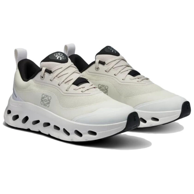 On Running x LOEWE Cloudtilt 2 „Nisip Alb”