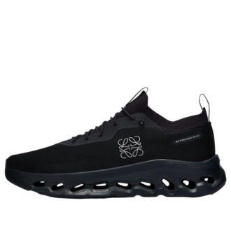 on running x loewe cloudtilt complet negru 1 1 330x330 - On Running x LOEWE Cloudtilt "Complet Negru"