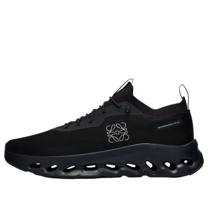 On Running x LOEWE Cloudtilt „Complet Negru”