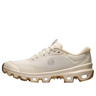 On Running x LOEWE Cloudventure 2 „Nisip”